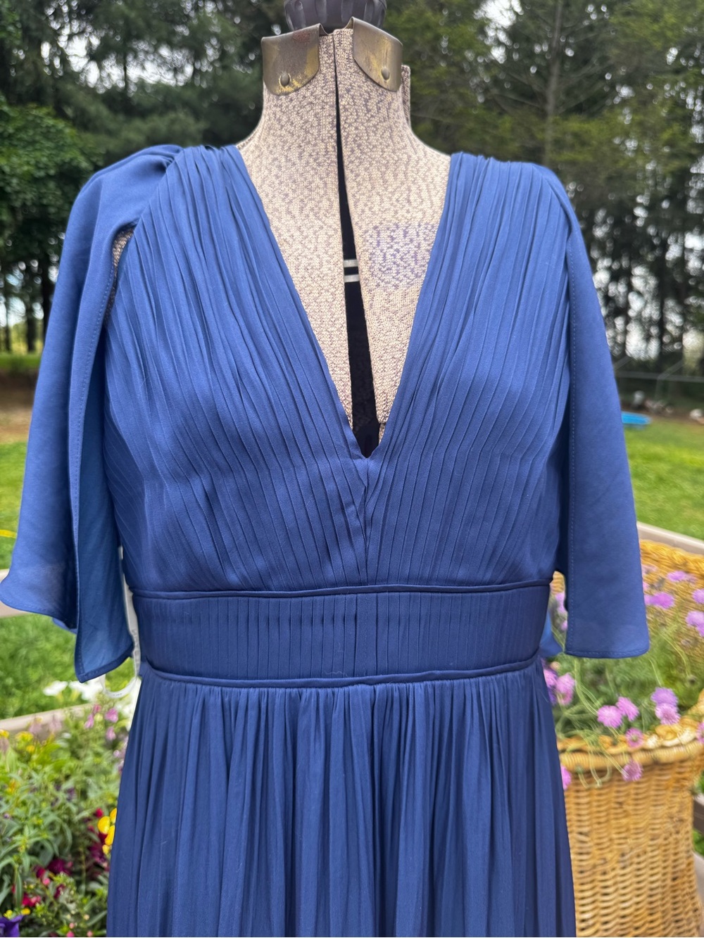 NWT Halston Heritage gown navy size 12 - Picture 3 of 12